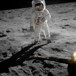 Il y a 50 ans, Neil Armstrong marchait sur la lune
