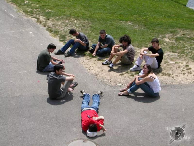 Un groupe de RA Un groupe de RA